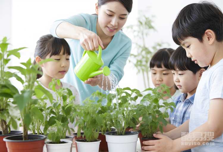 給花卉澆水新課導(dǎo)入 給花澆水教案